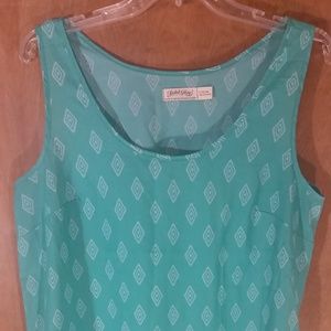Green sleeveless shirt/tank top